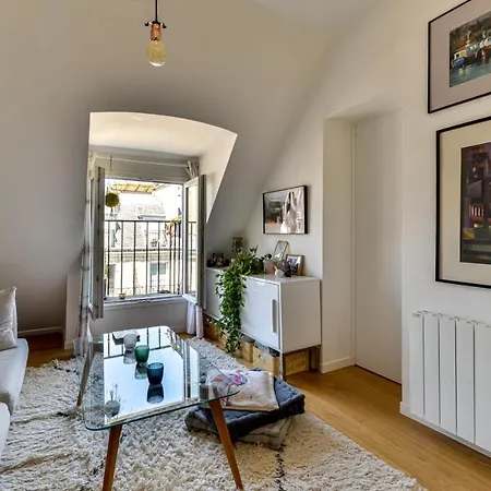 Charming Near Montmartre Parigi